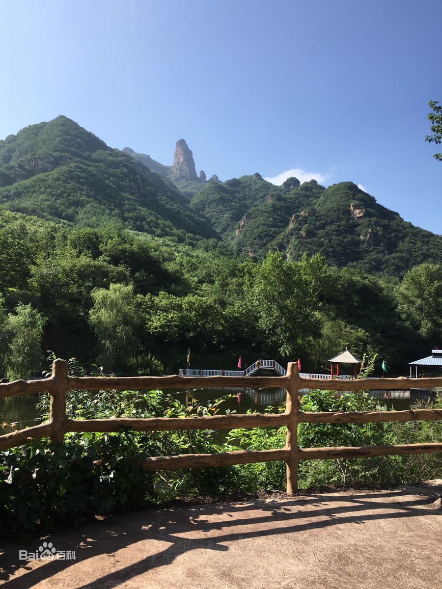 雾灵西峰景点介绍.租车价格.指南.攻略